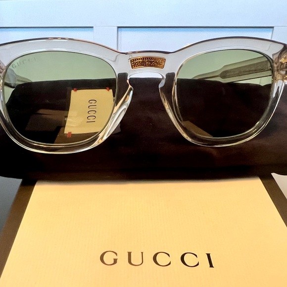 AUTHENTIC GUCCI GOLD AND CLEAR SUNGLASSES - Picture 3 of 6